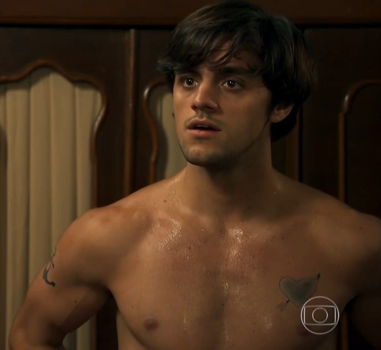 Felipe Simas gostoso