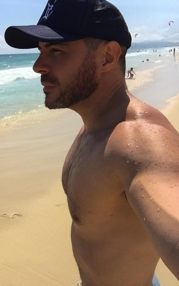 Ricardo Tozzi gostoso