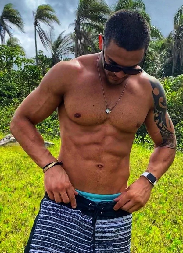 Caique Aguiar gostoso