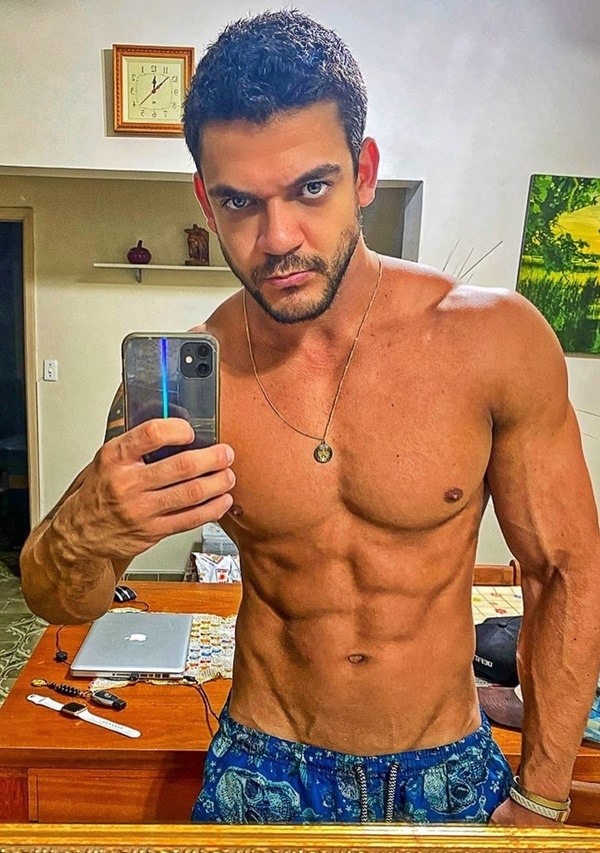 Caique Aguiar gostoso