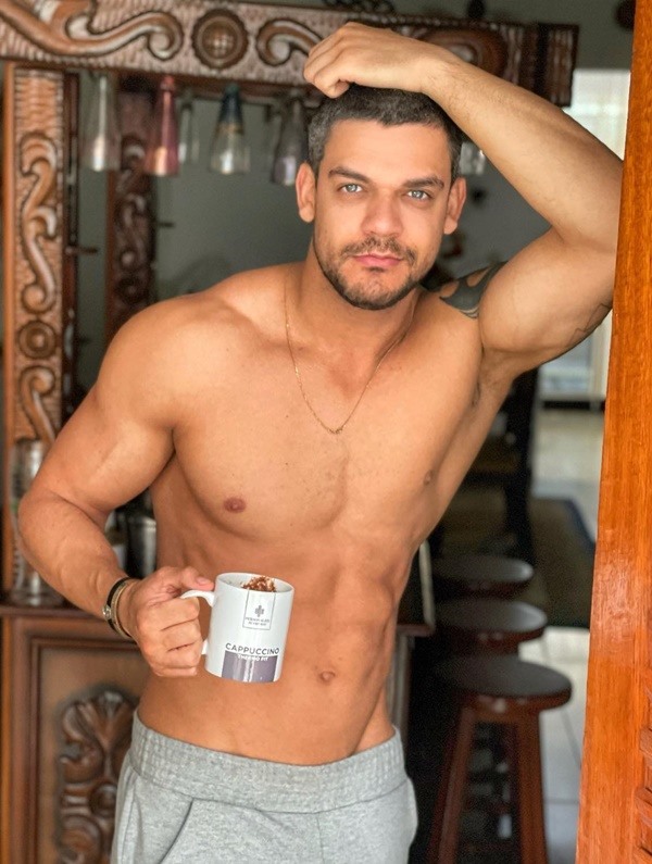 Caique Aguiar gostoso