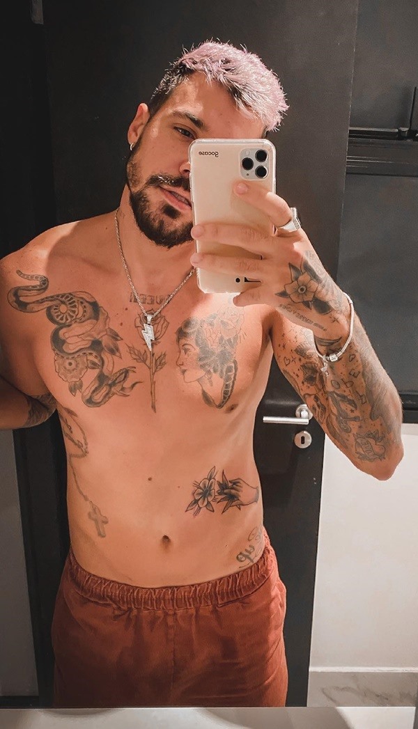 Lipe Ribeiro gostoso