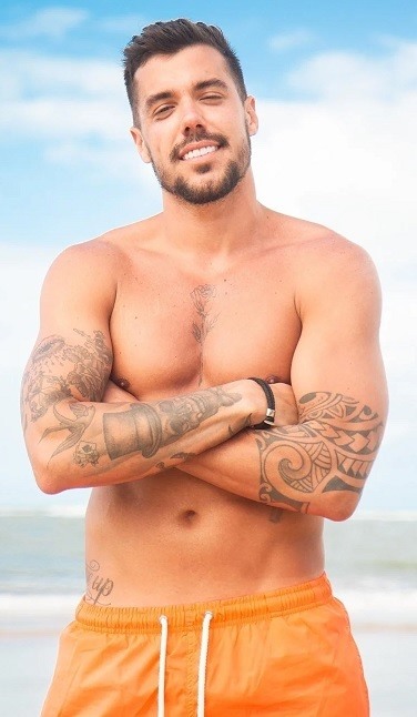 Lipe Ribeiro gostoso