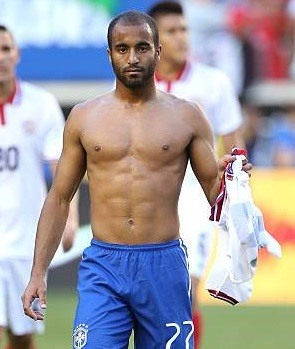 Jogador Lucas Moura