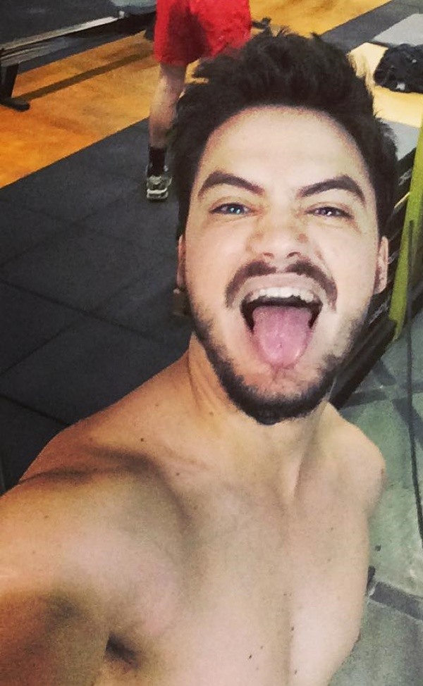 Felipe Neto gostoso